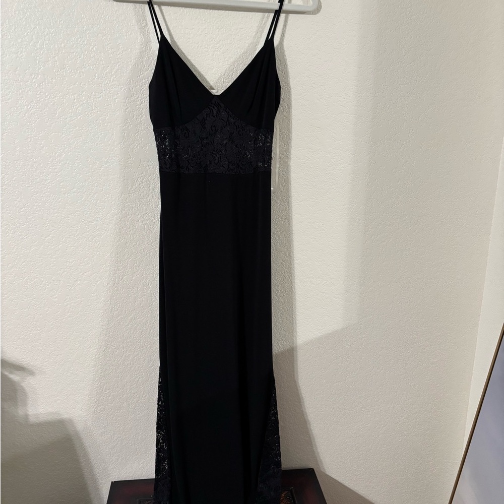 Elegant Black Lace Maxi Dress